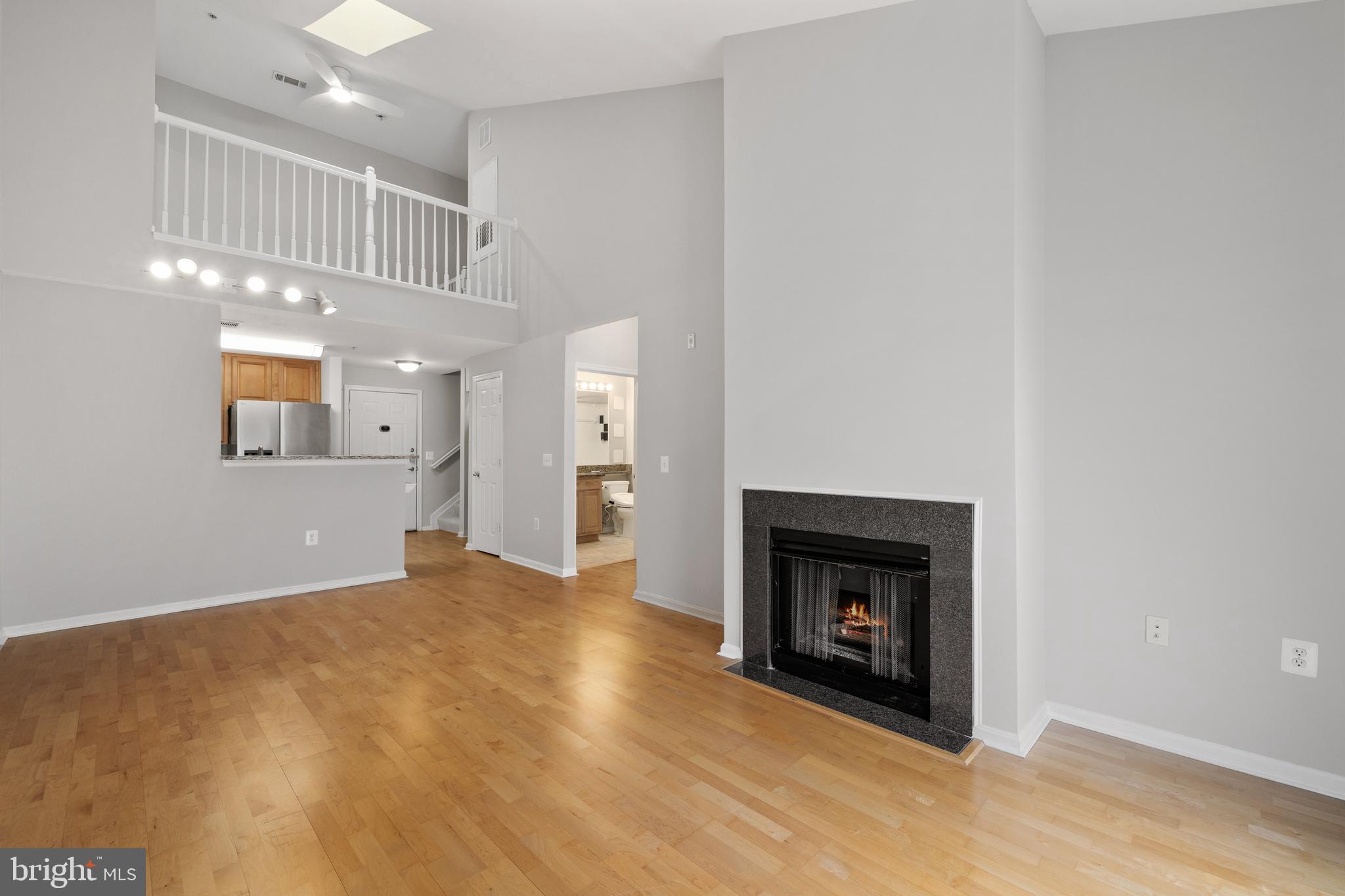 MARQUIS AT VIENNA STATION - Residential