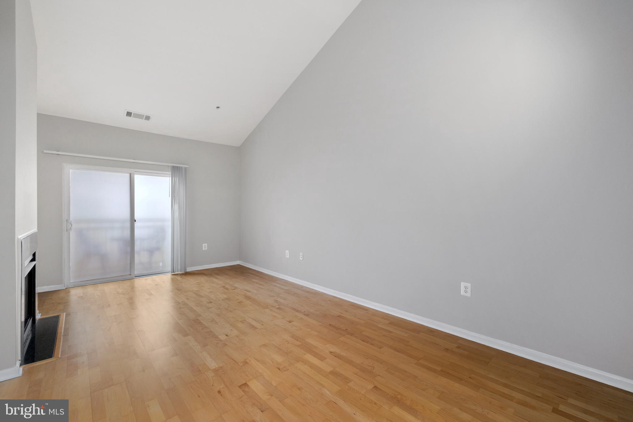 MARQUIS AT VIENNA STATION - Residential