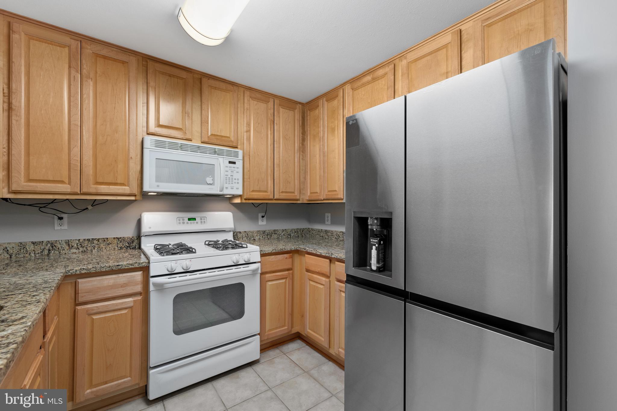 MARQUIS AT VIENNA STATION - Residential