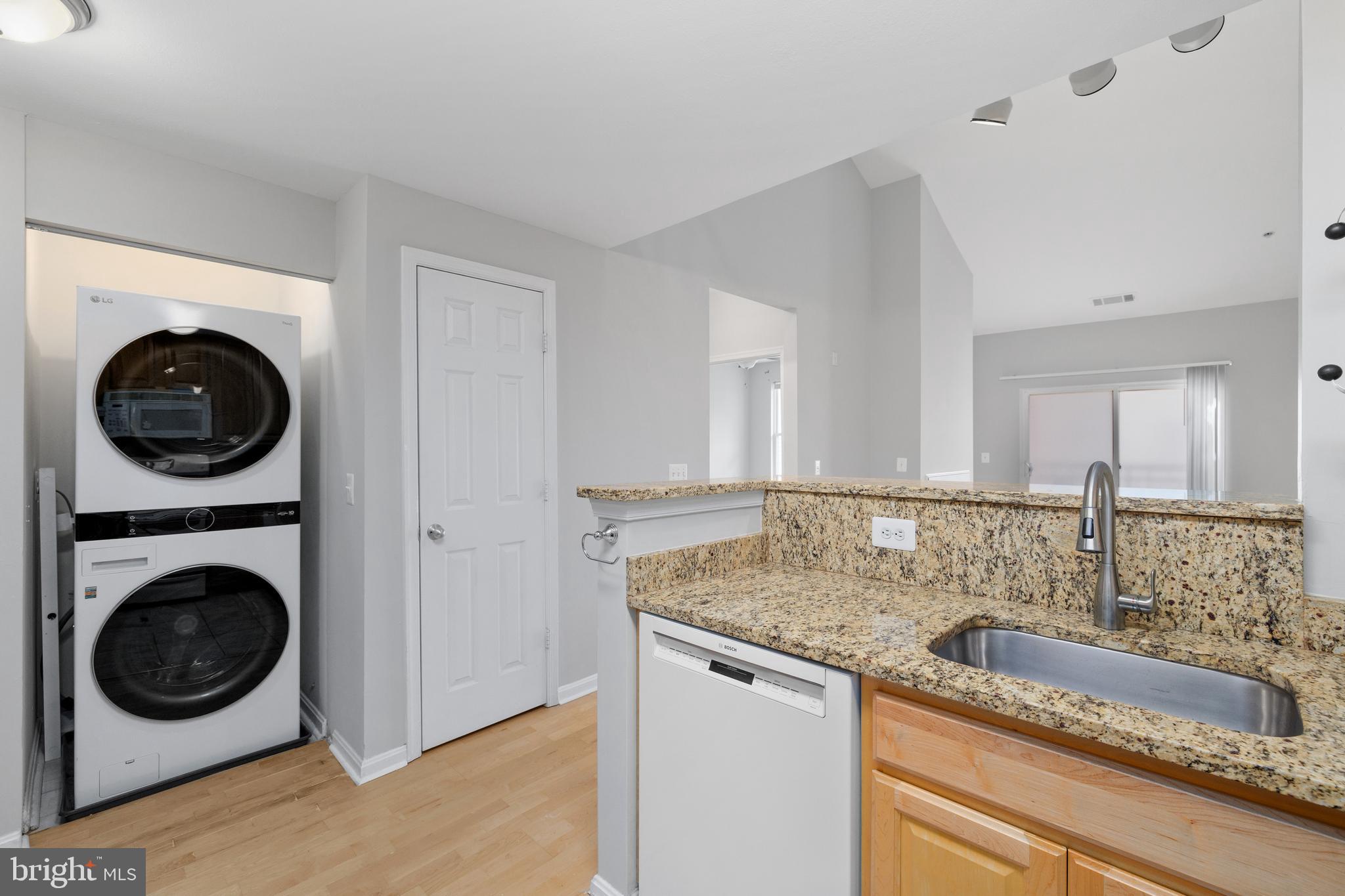 MARQUIS AT VIENNA STATION - Residential