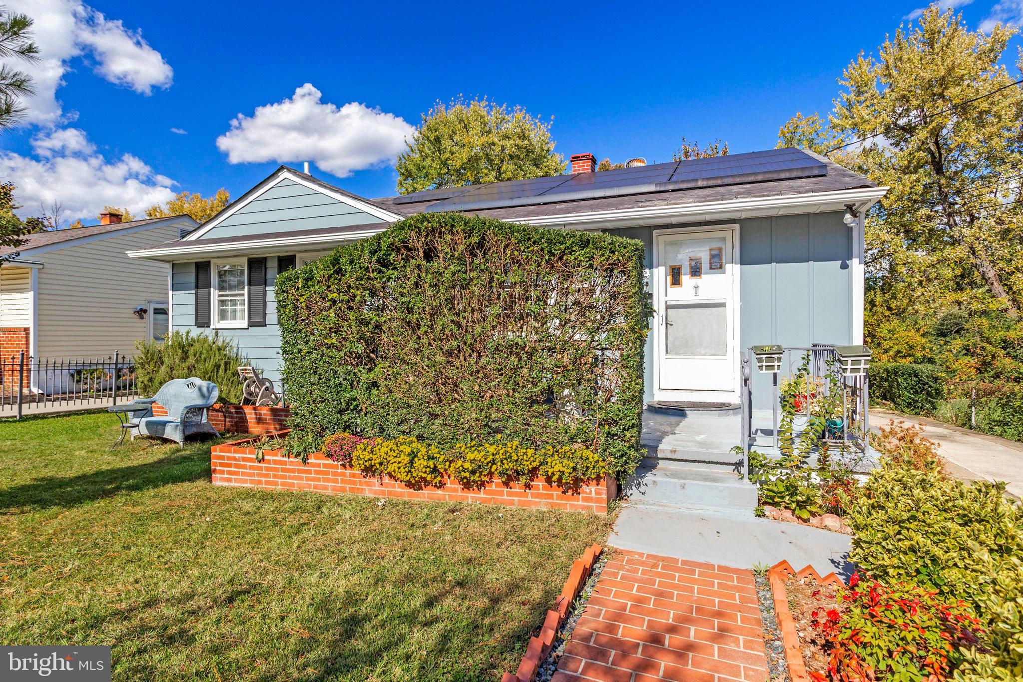 LANHAM WOODS - Residential