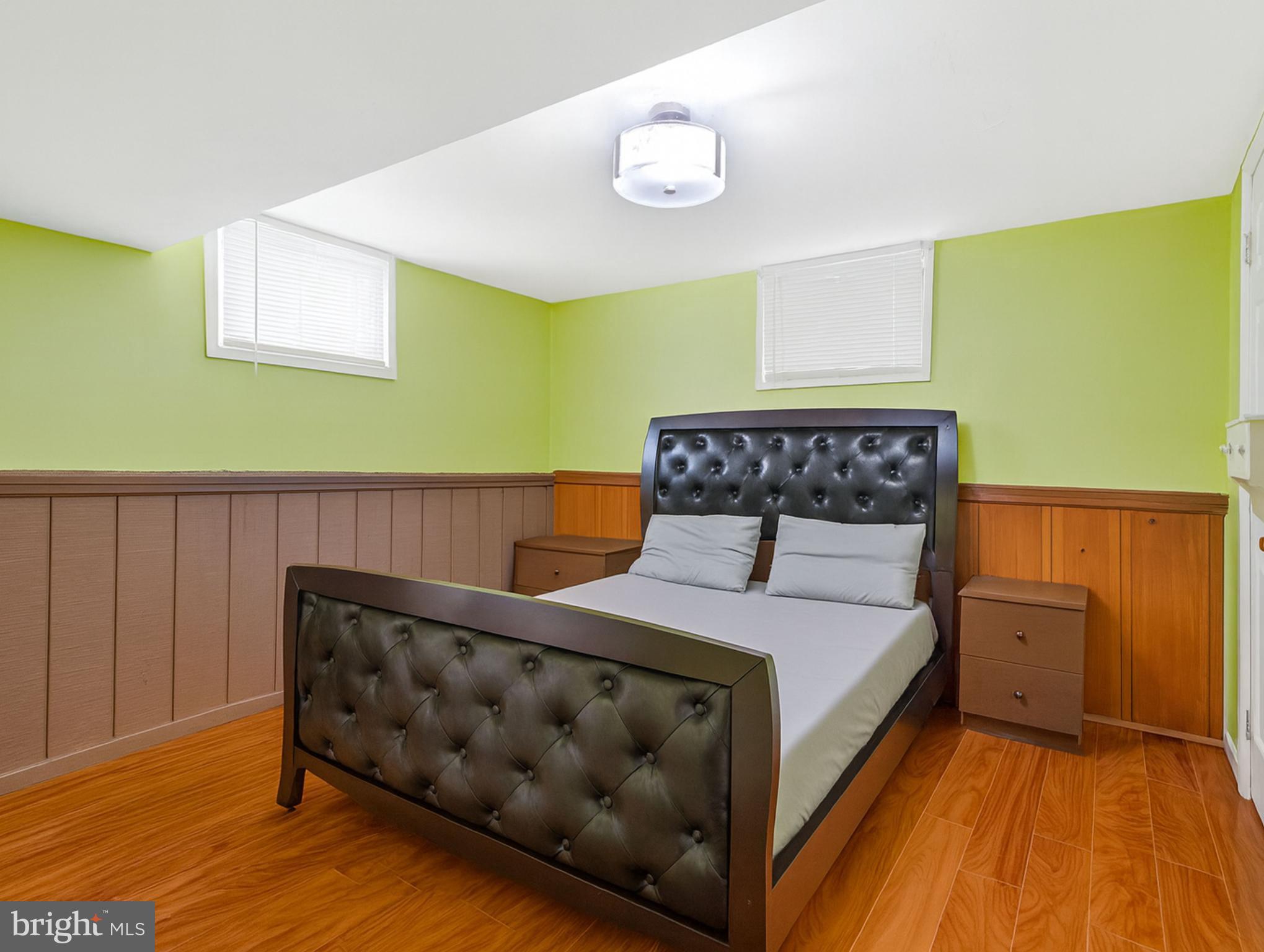 LANHAM WOODS - Residential