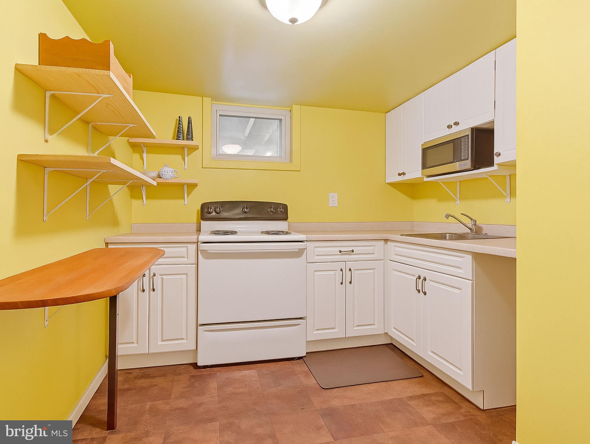 LANHAM WOODS - Residential