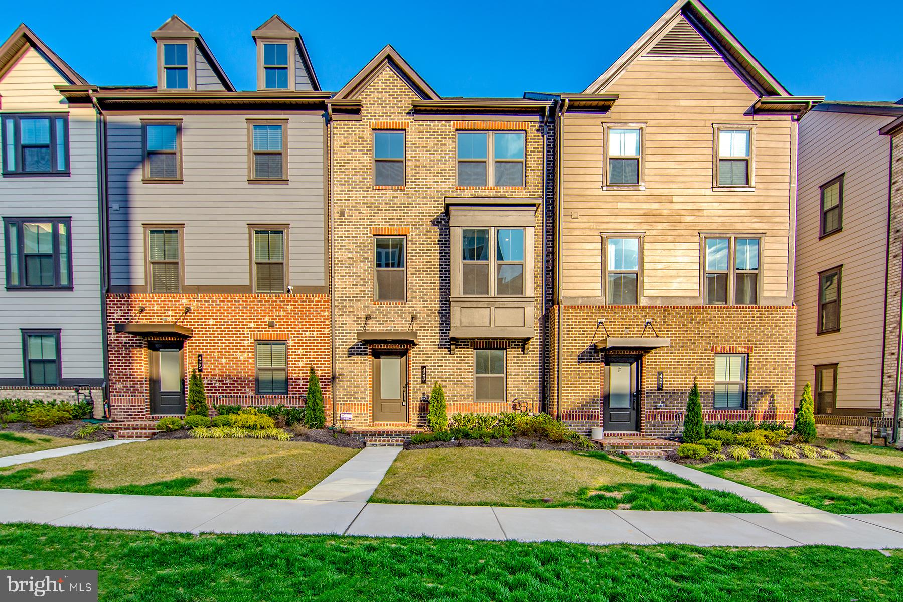 GREENLEIGH AT CROSSROADS - Residential Lease