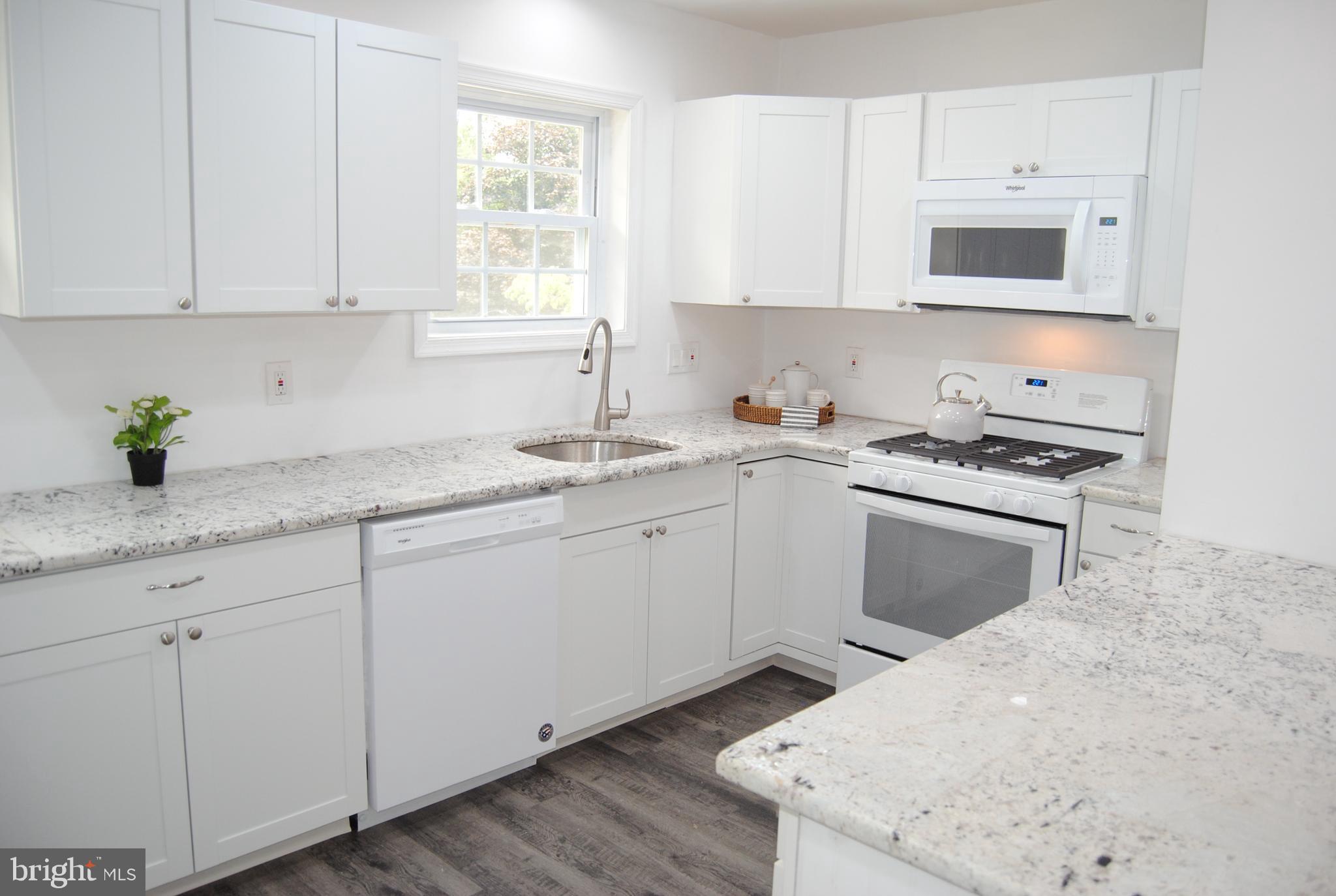 NORTH HILLS - Residential