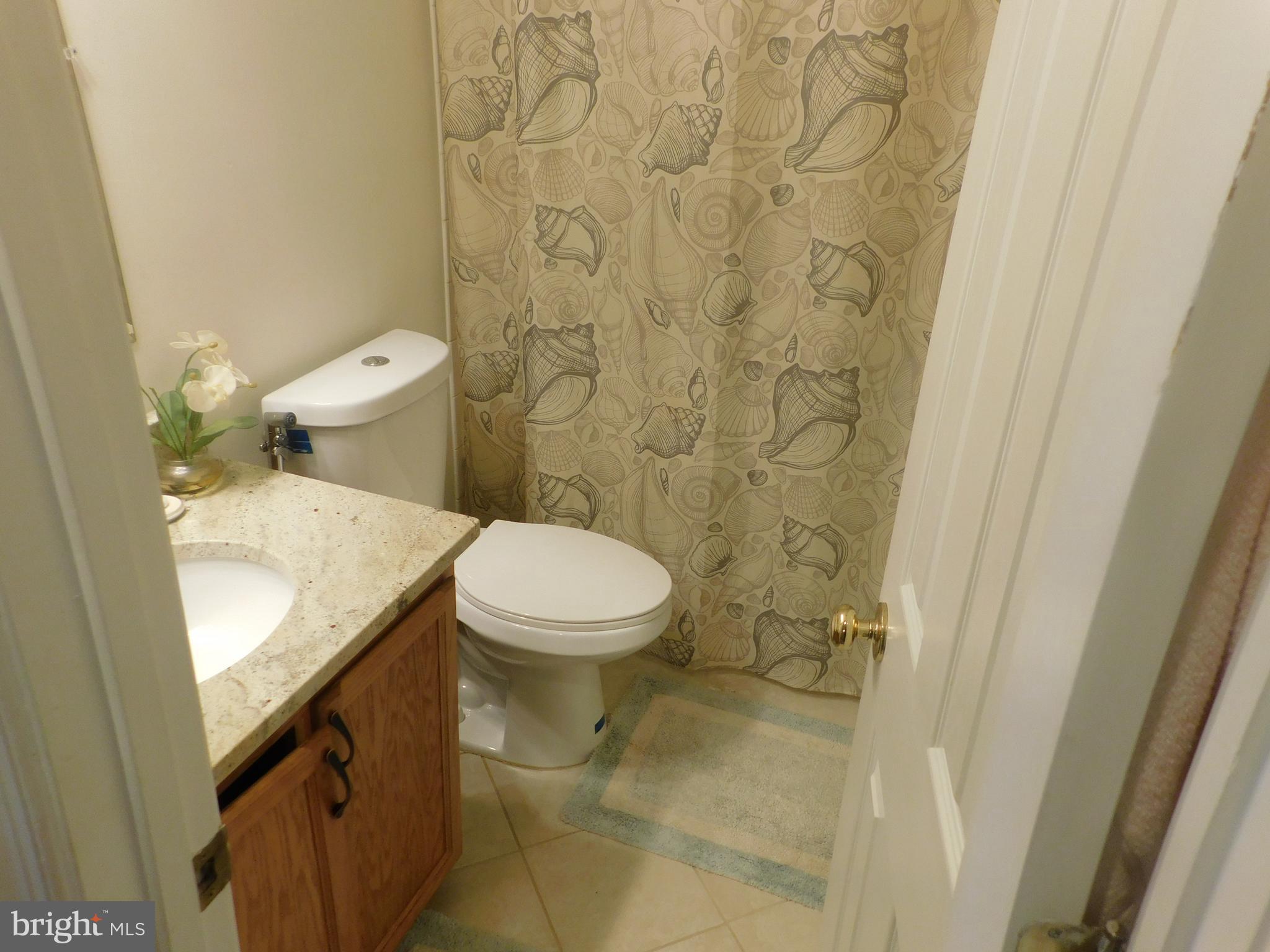 MOSBY RIDGE CONDO - Residential Lease