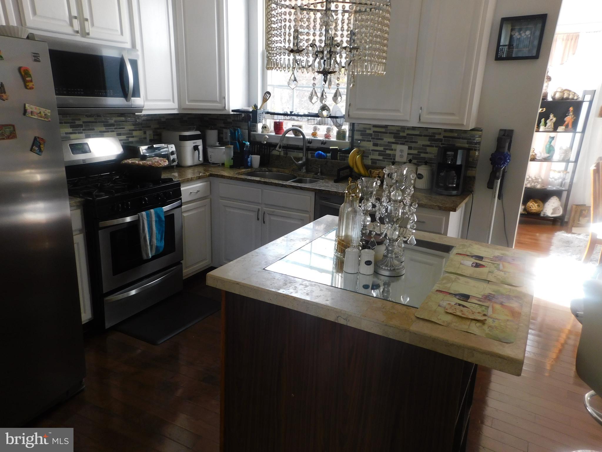 MOSBY RIDGE CONDO - Residential Lease