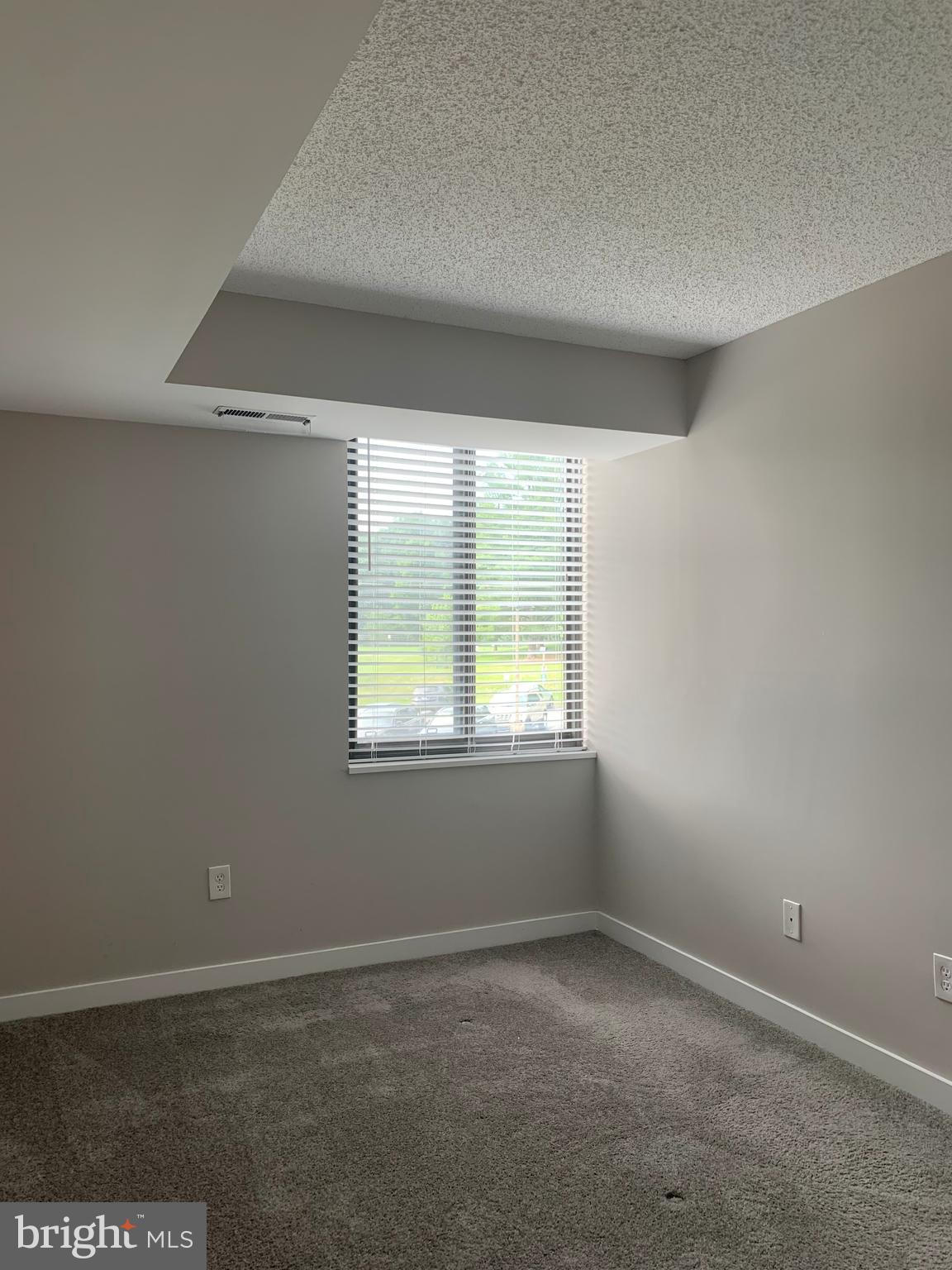 CHELSEA TOWERS - Residential Lease