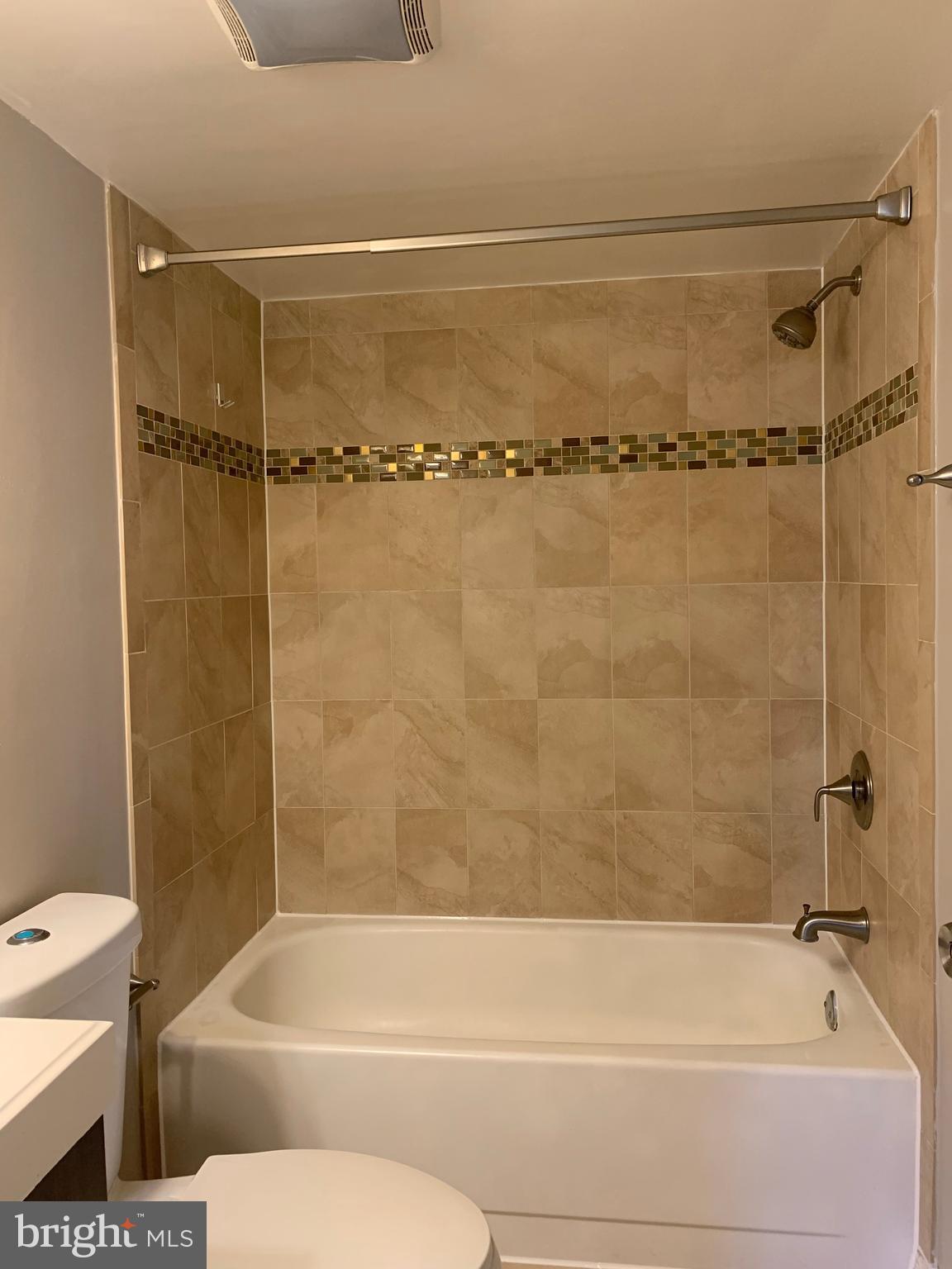 CHELSEA TOWERS - Residential Lease