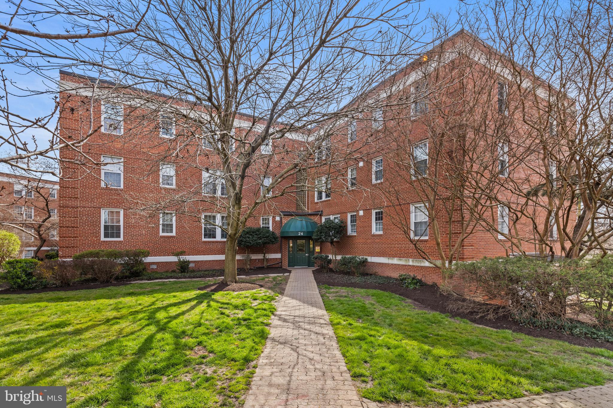 ARBORS OF ARLINGTON - Residential