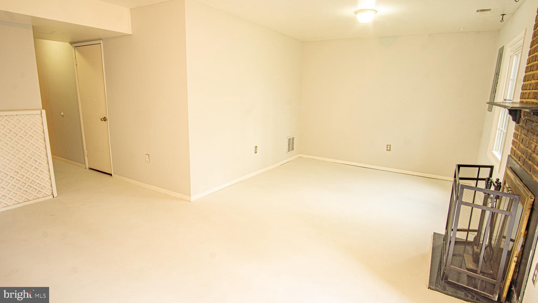 ROLLING BROOK - Residential