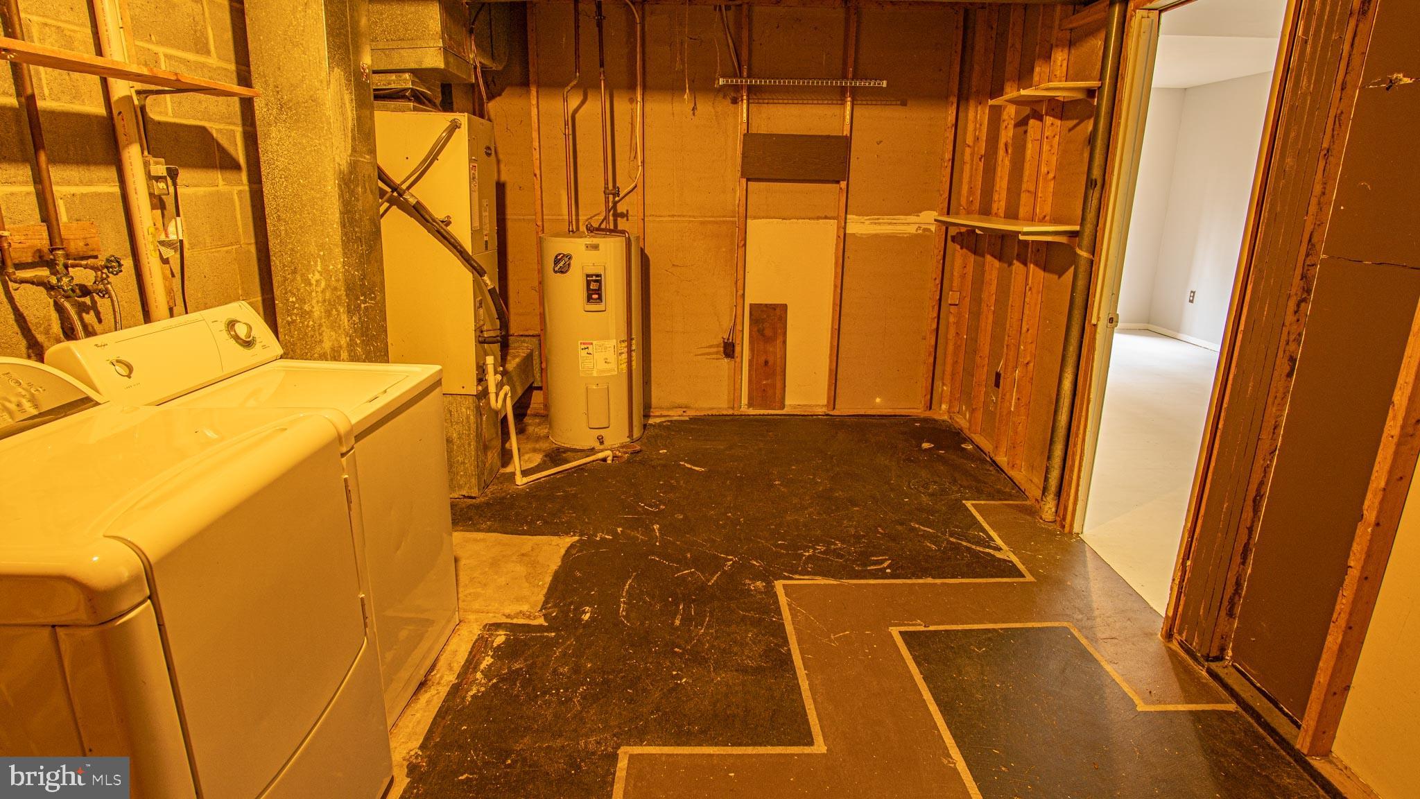 ROLLING BROOK - Residential