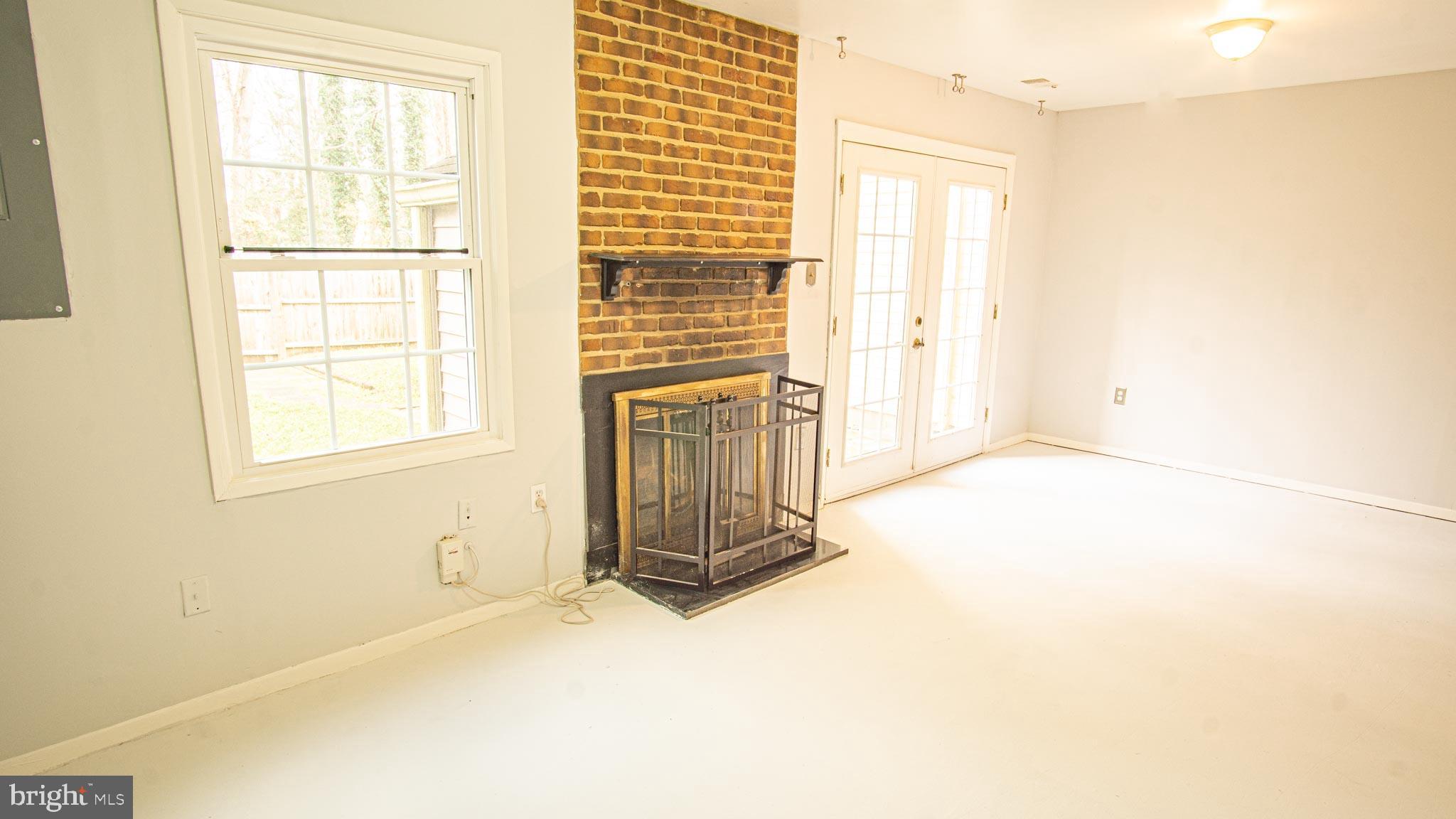 ROLLING BROOK - Residential