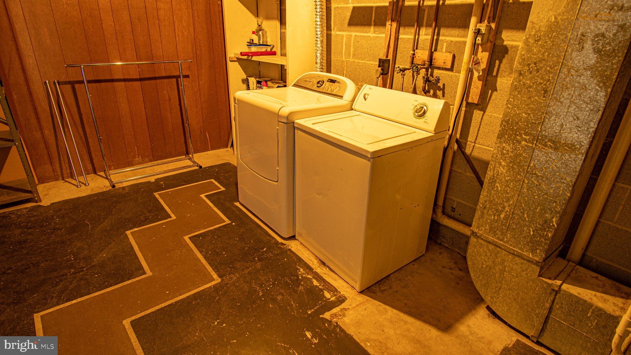 ROLLING BROOK - Residential