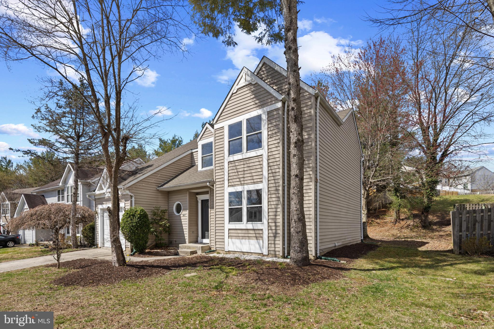 3617 HOLLOW FIELDS COURT