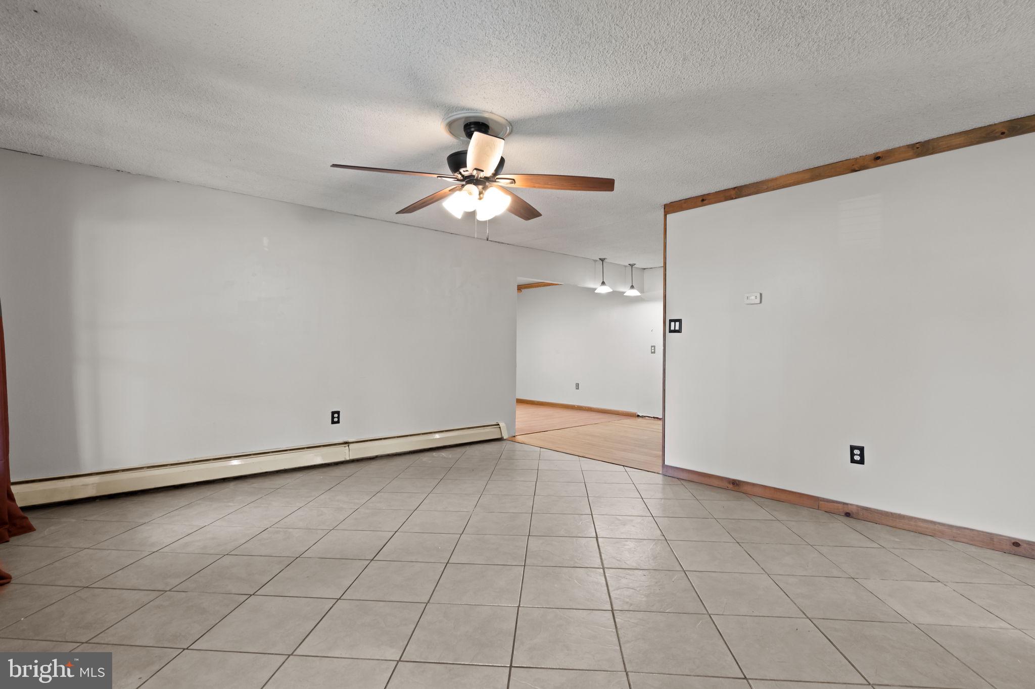 212 PLUMBRIDGE DRIVE