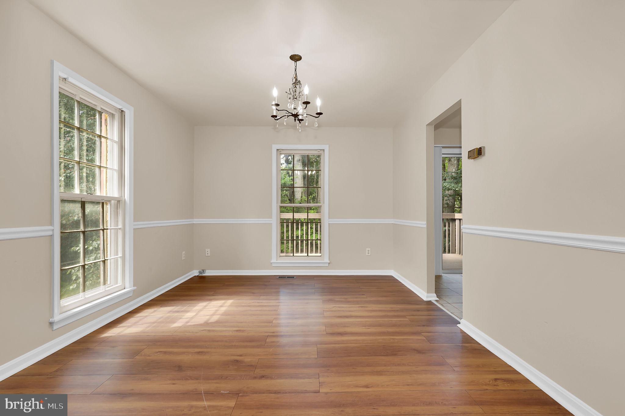 SHADOW OAK - Residential