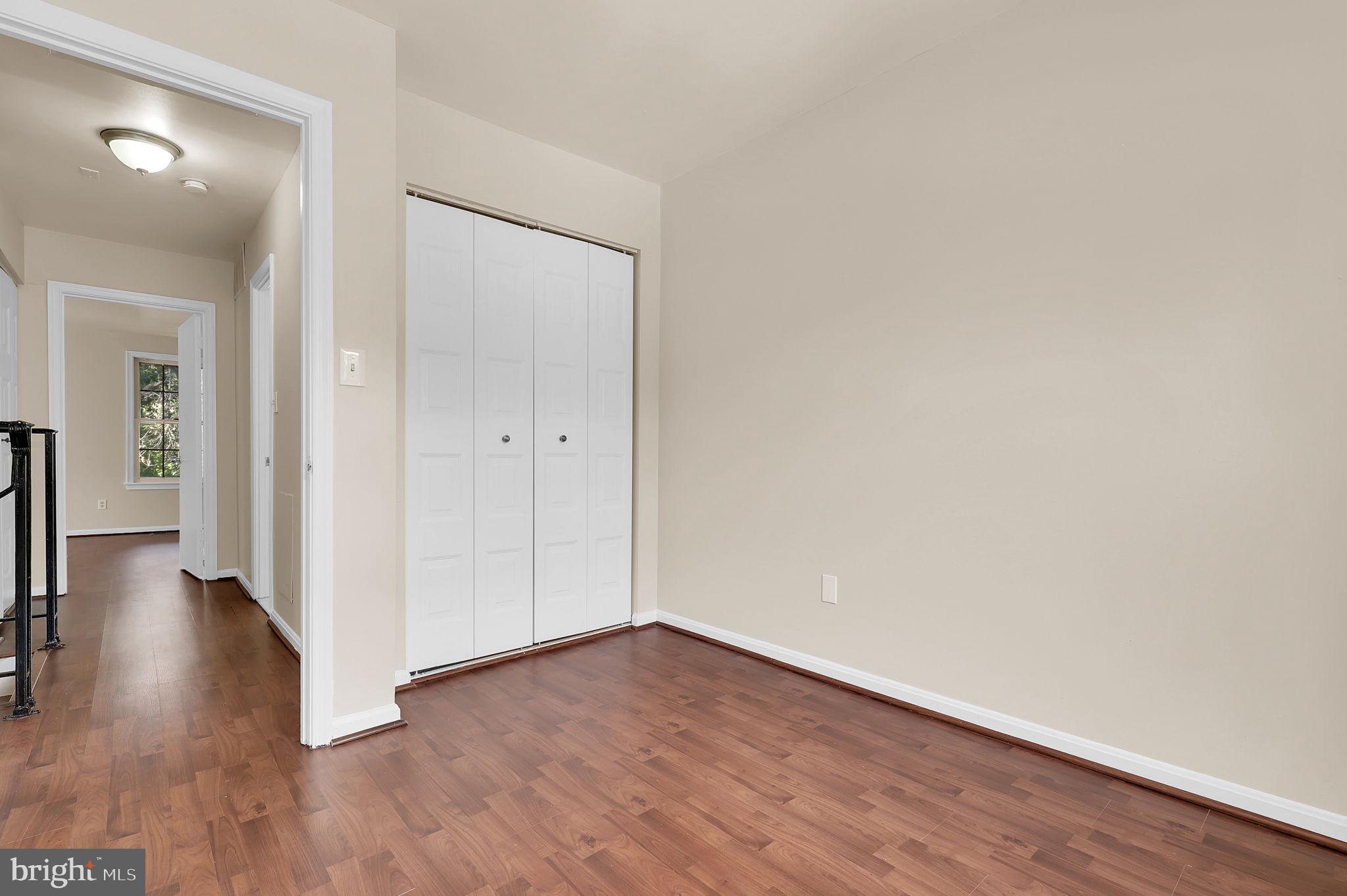 SHADOW OAK - Residential