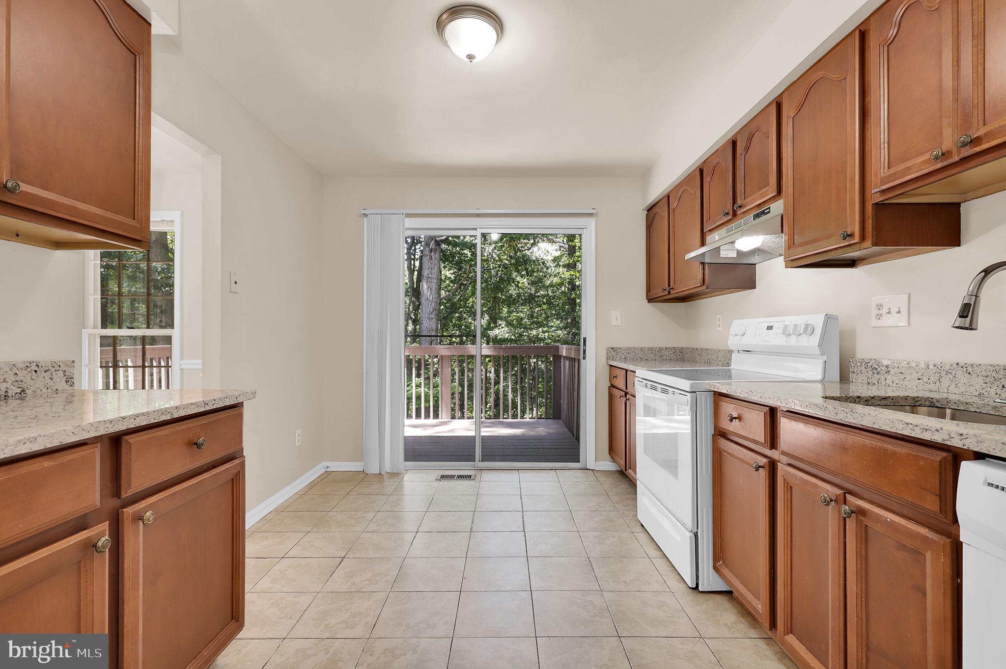 10119 MAPLE LEAF DRIVE