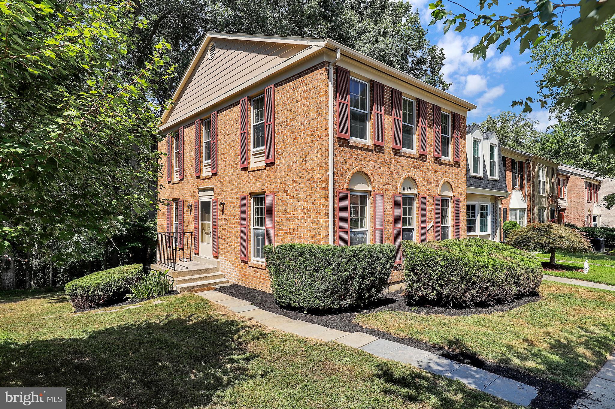 SHADOW OAK - Residential