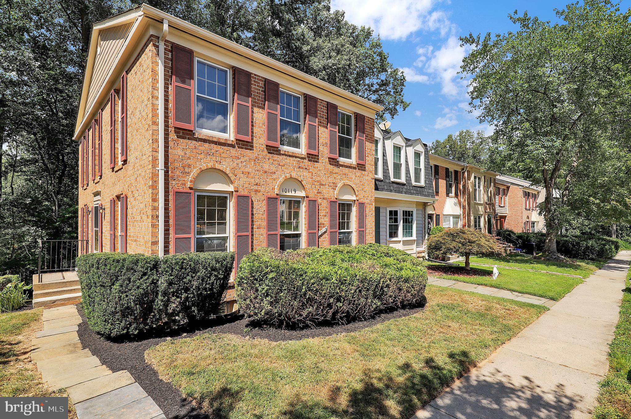 SHADOW OAK - Residential