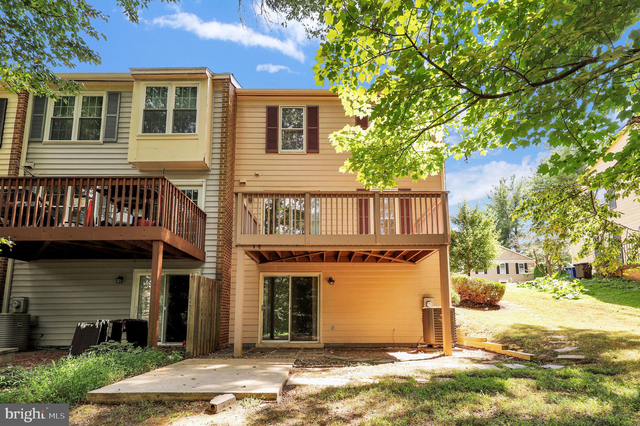 SHADOW OAK - Residential