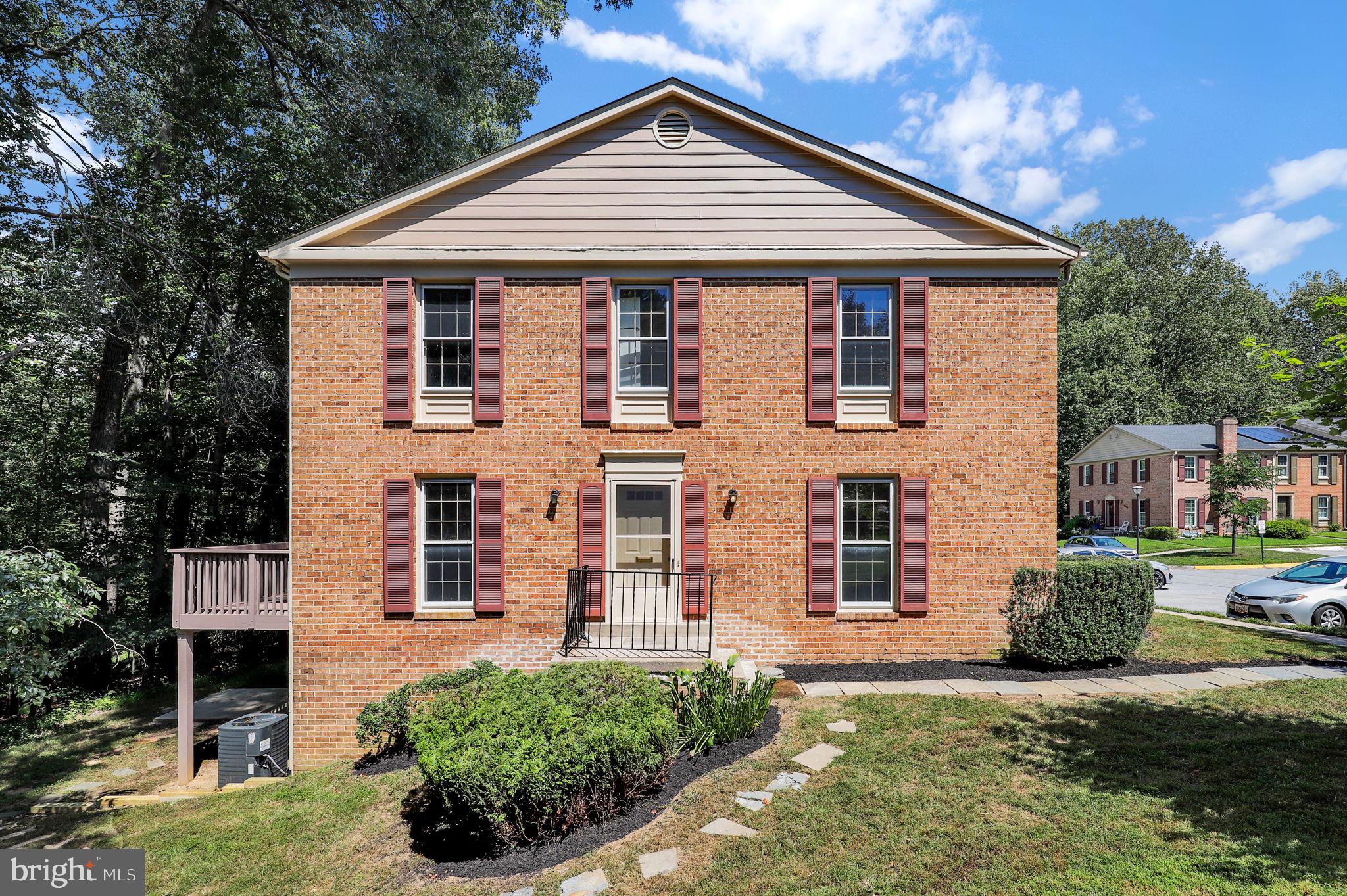 SHADOW OAK - Residential