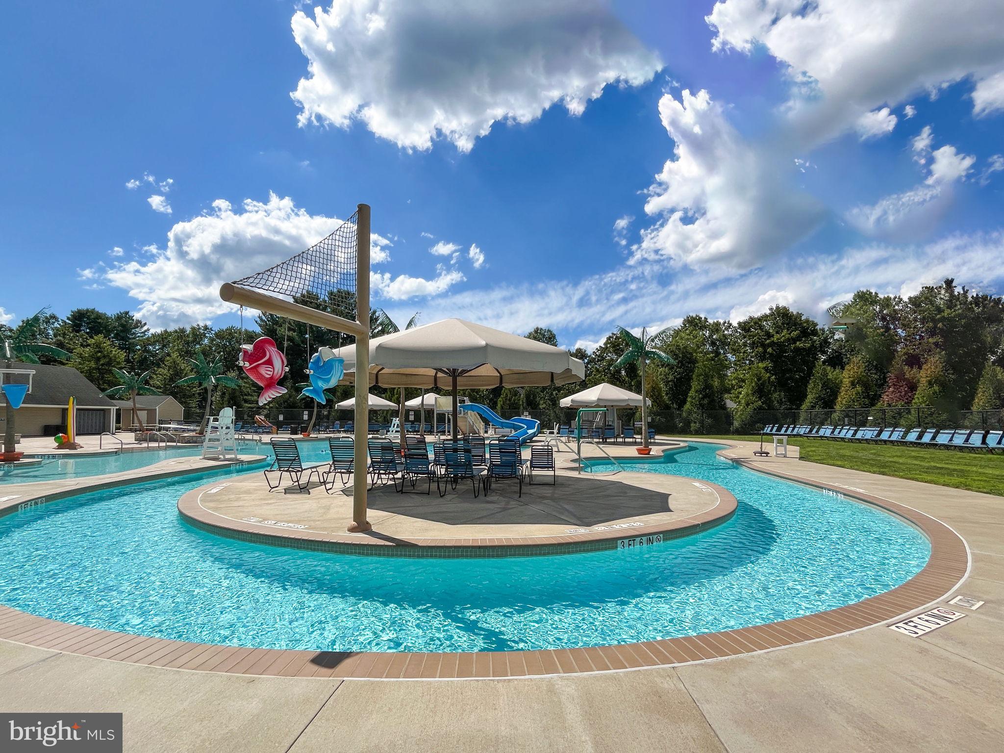 SHADOW OAK - Residential