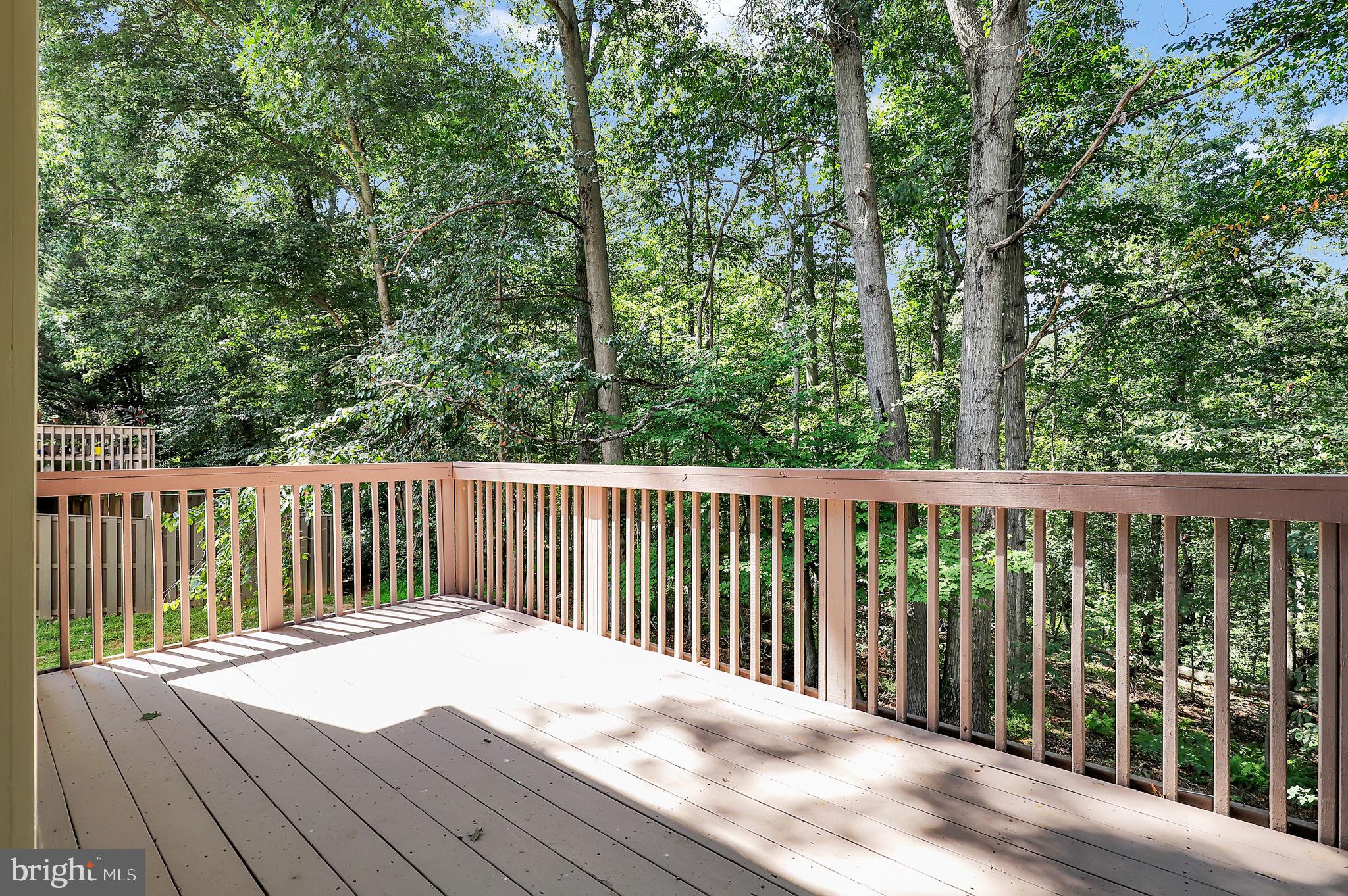 SHADOW OAK - Residential