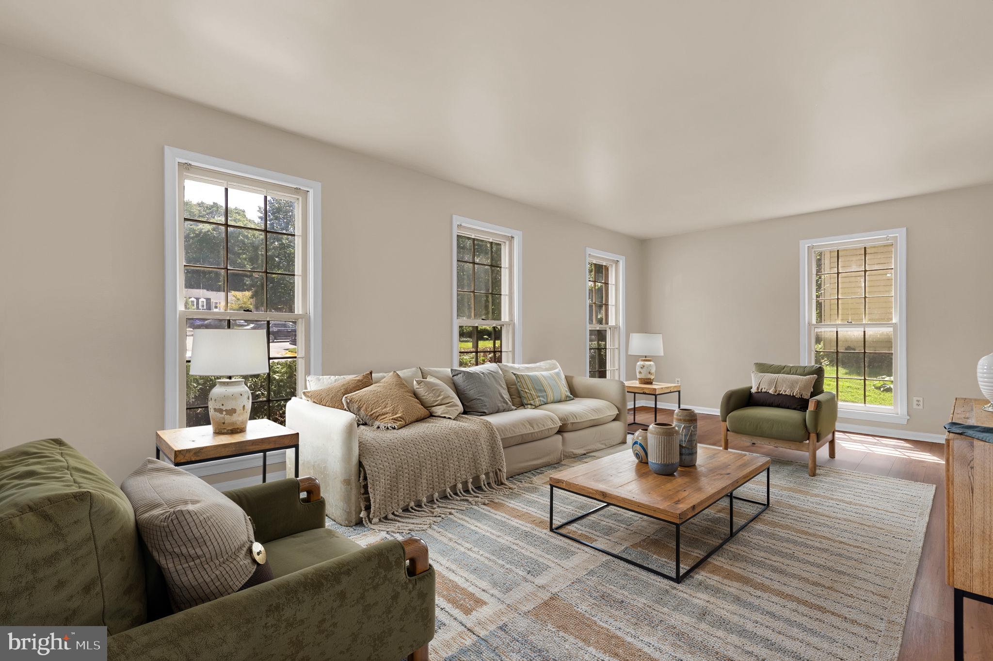 SHADOW OAK - Residential