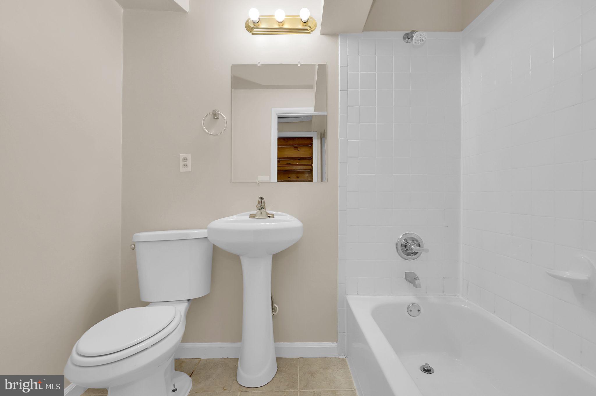 SHADOW OAK - Residential