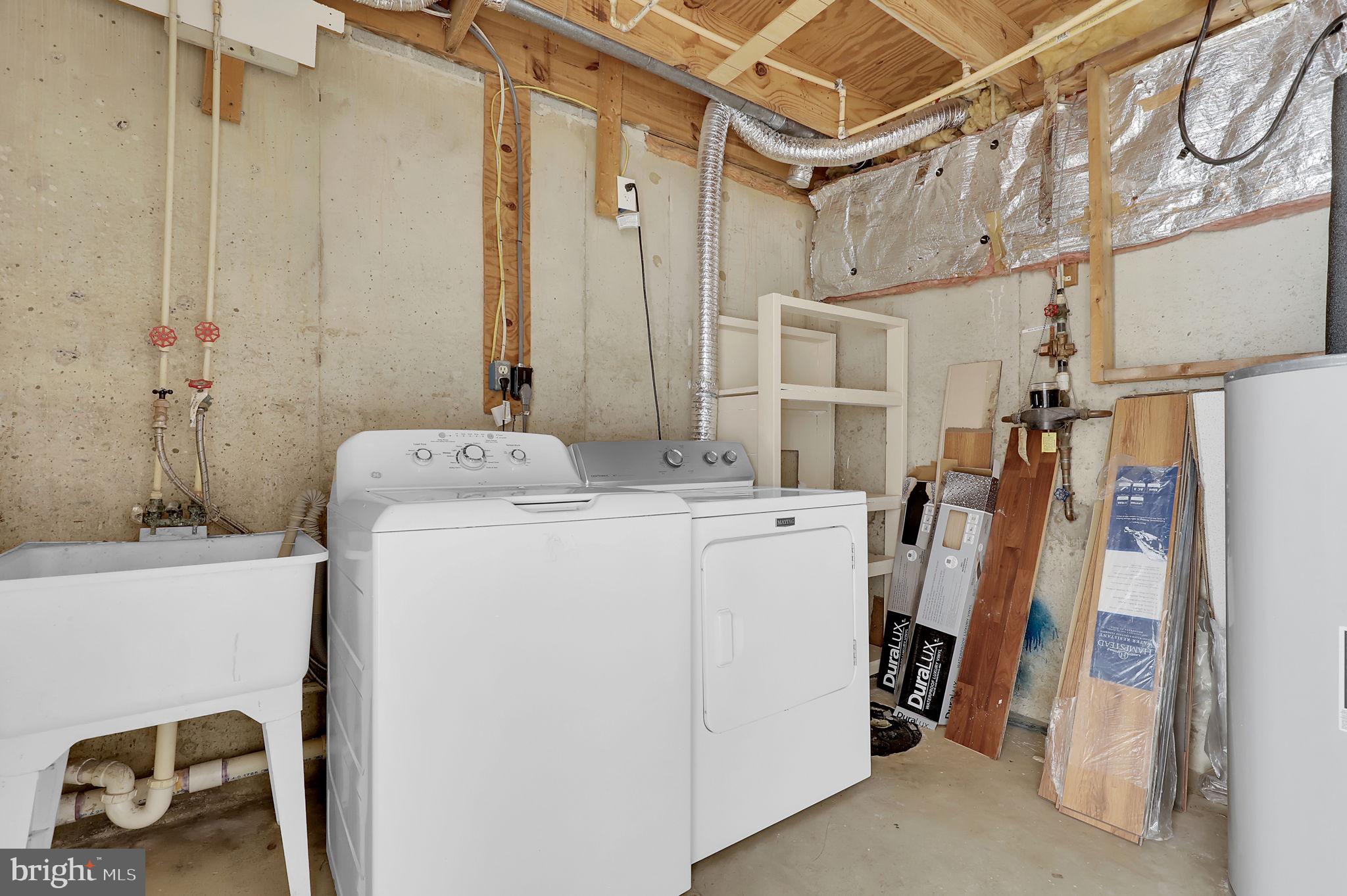 SHADOW OAK - Residential