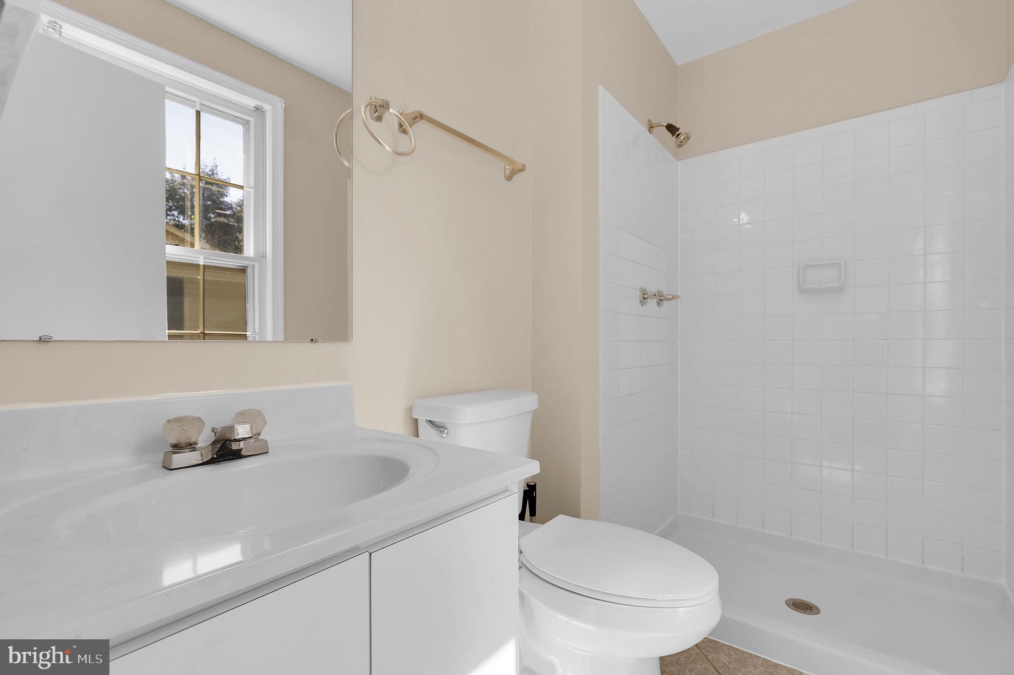 SHADOW OAK - Residential