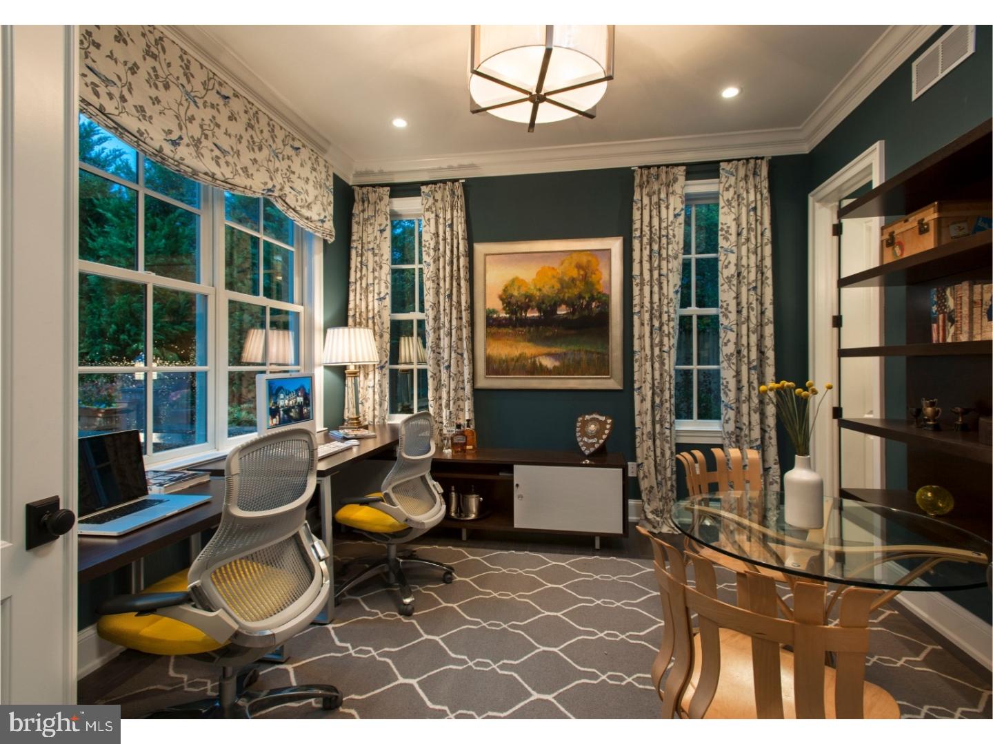 CHESTNUT HILL - Residential