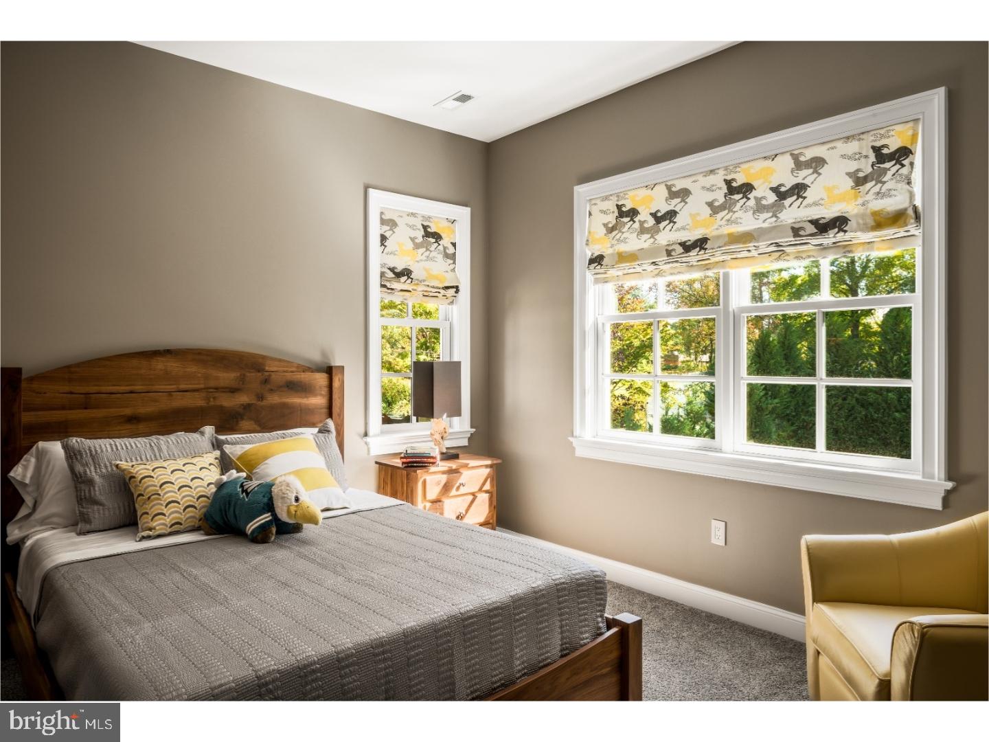 CHESTNUT HILL - Residential