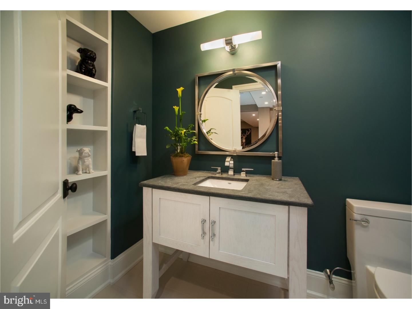 CHESTNUT HILL - Residential