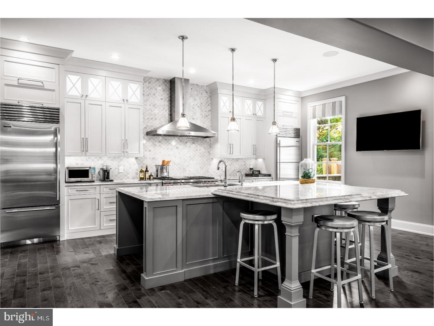 CHESTNUT HILL - Residential