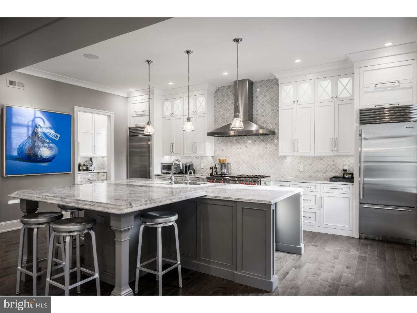 CHESTNUT HILL - Residential