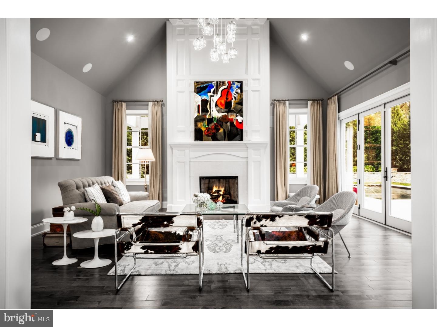 CHESTNUT HILL - Residential