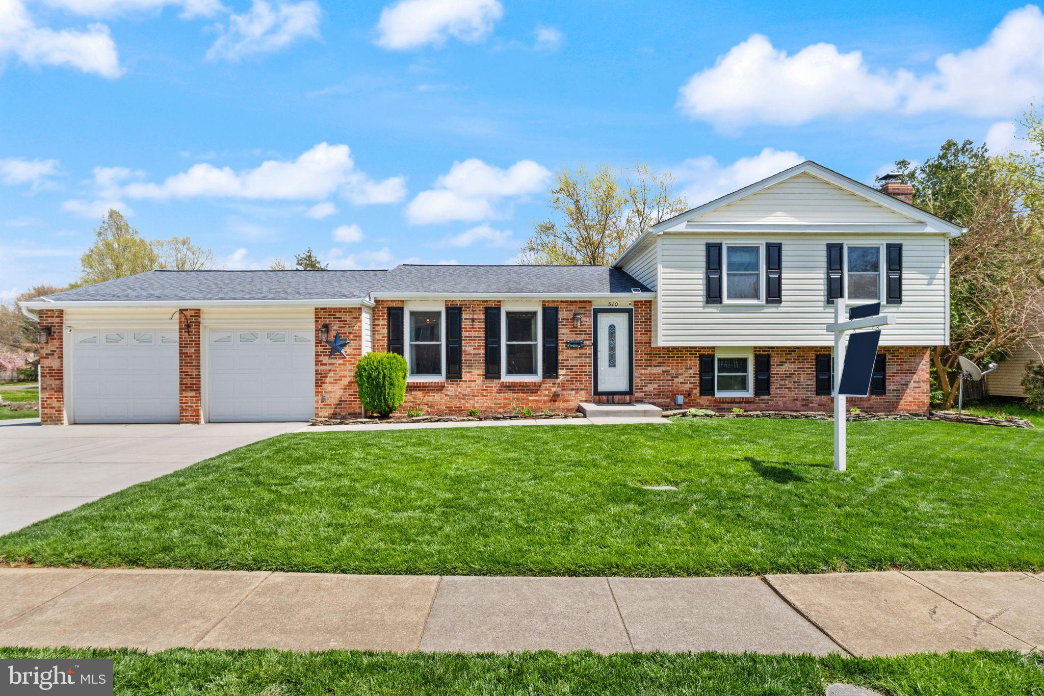 510 APPLETREE DRIVE NE