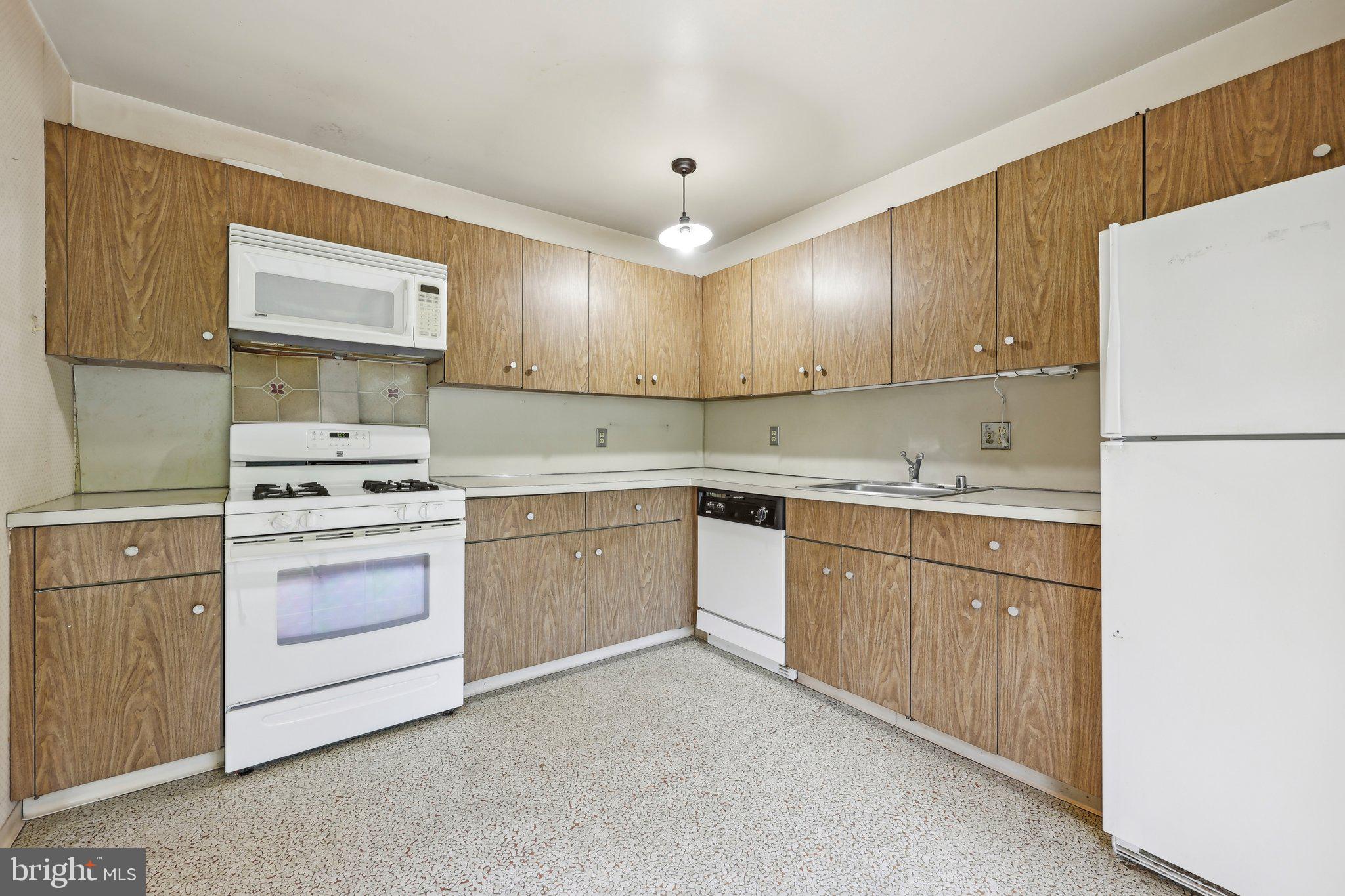 NEW MARK COMMONS - Residential