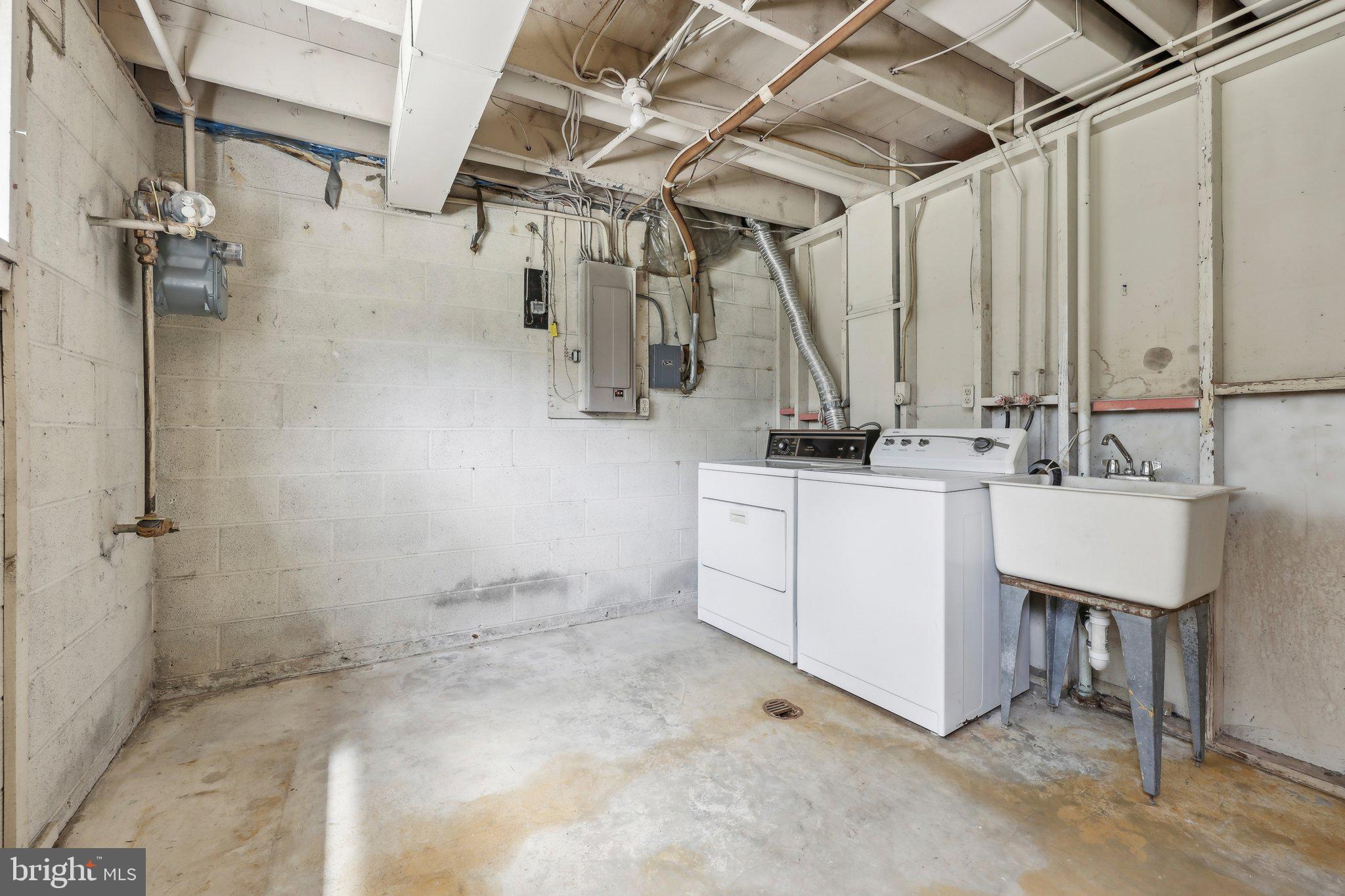 NEW MARK COMMONS - Residential