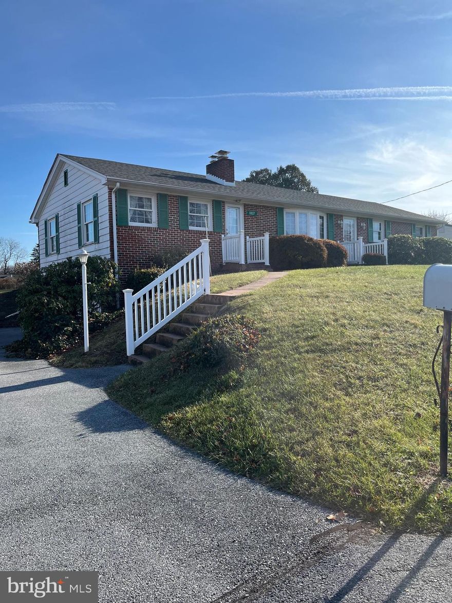 Listed and sold simultaneously