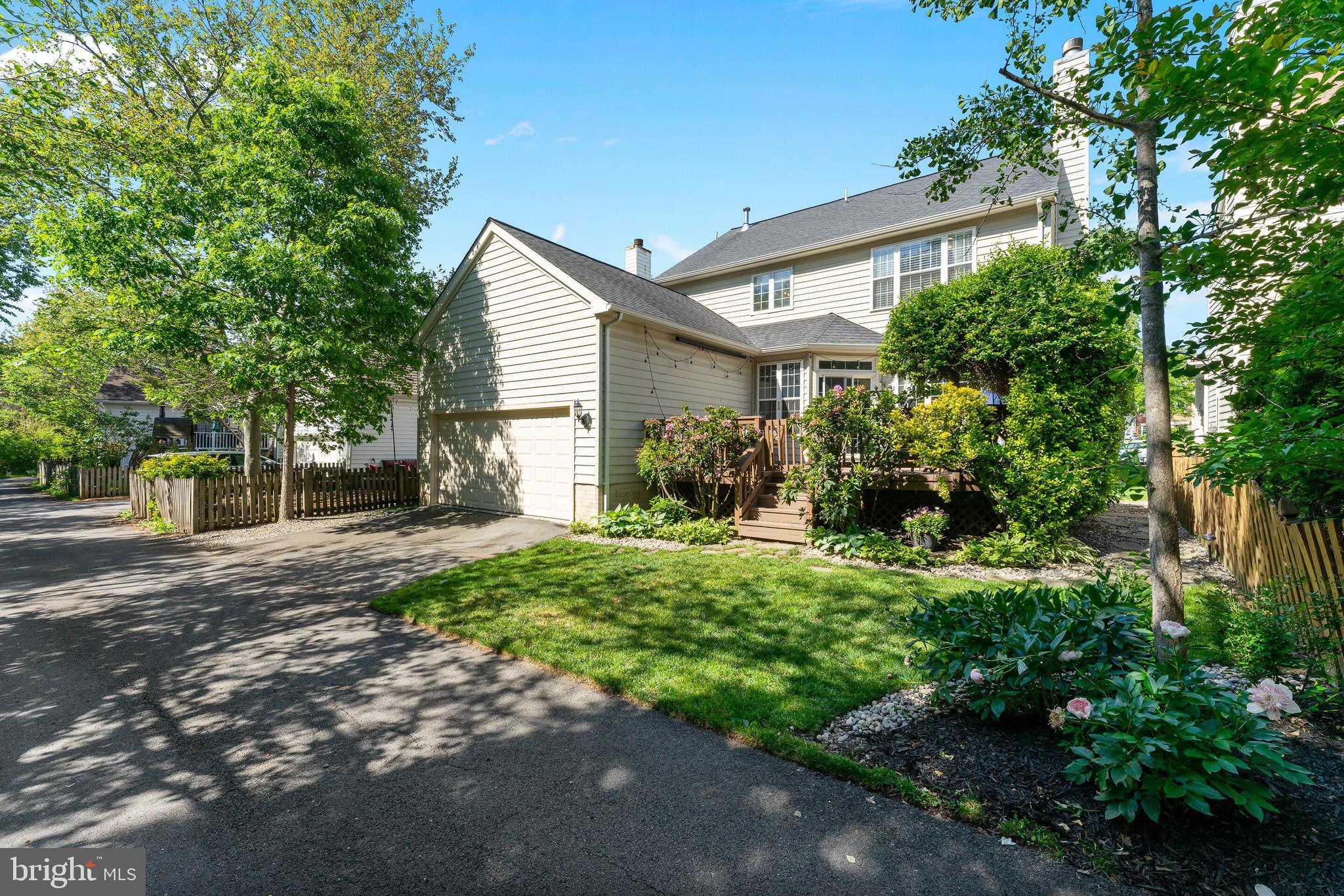 SOUTH RIDING - Residential