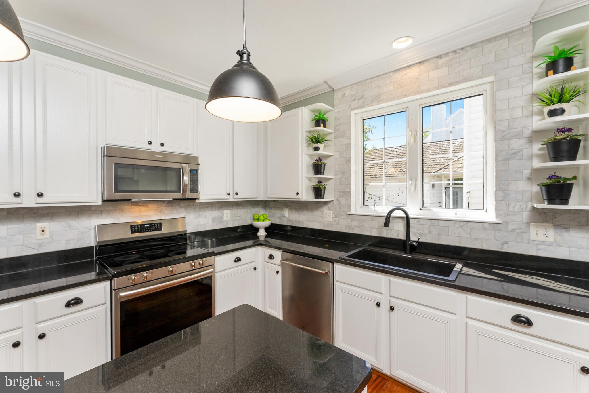 SOUTH RIDING - Residential