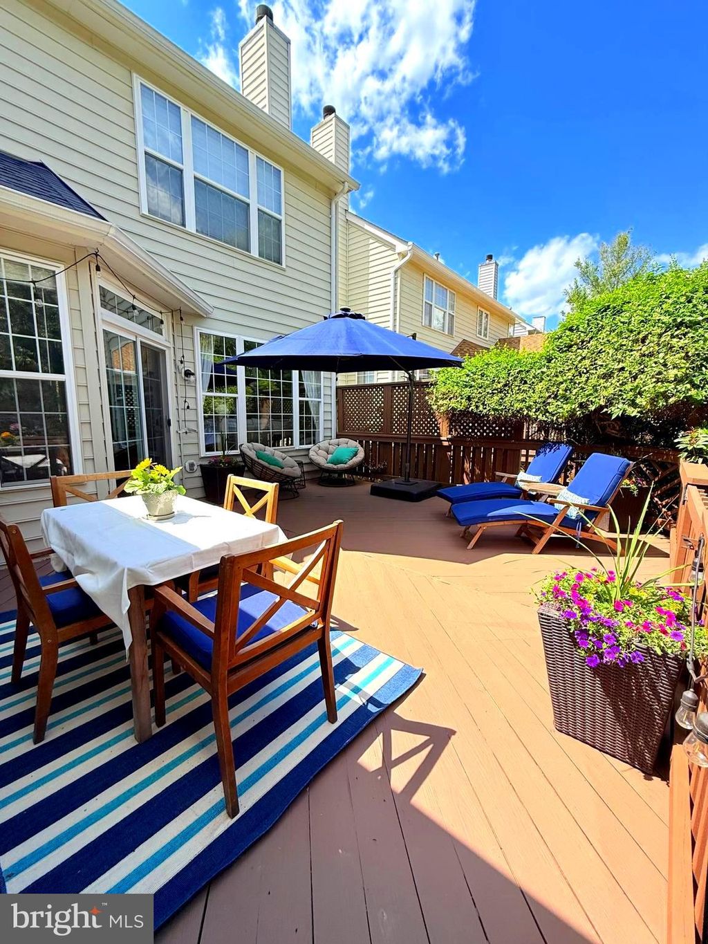 Photo of 25504 Heathfield Circle, CHANTILLY, VA 20152 (MLS # VALO2124918)