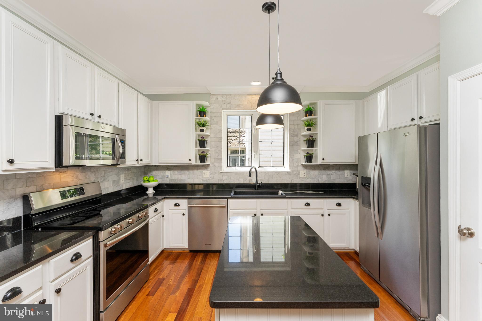 SOUTH RIDING - Residential