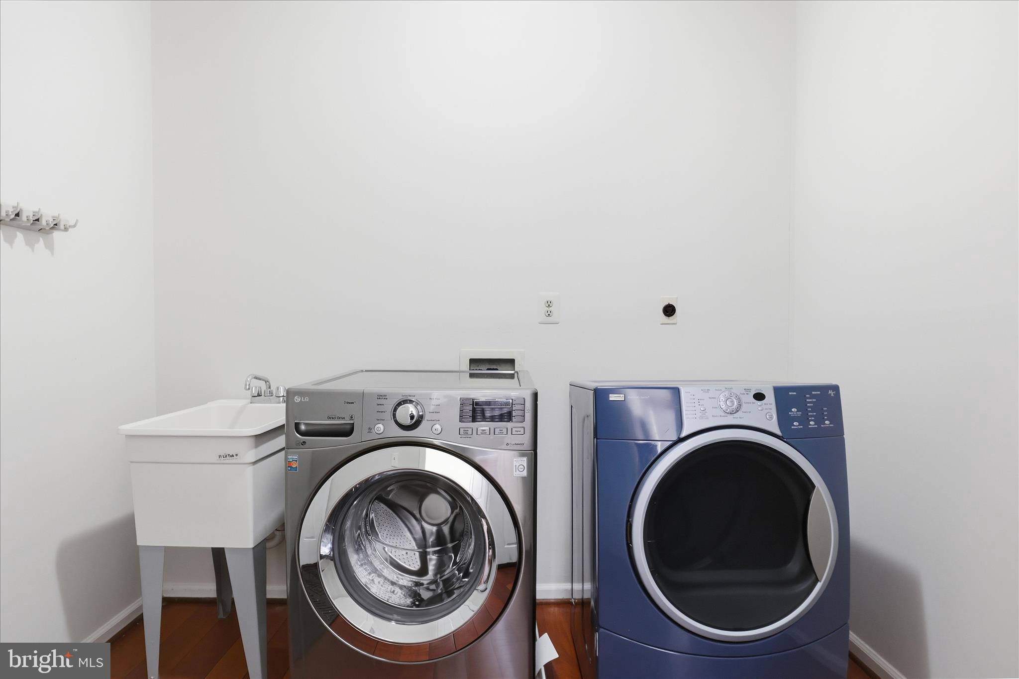 CENTURY OAK - Residential Lease