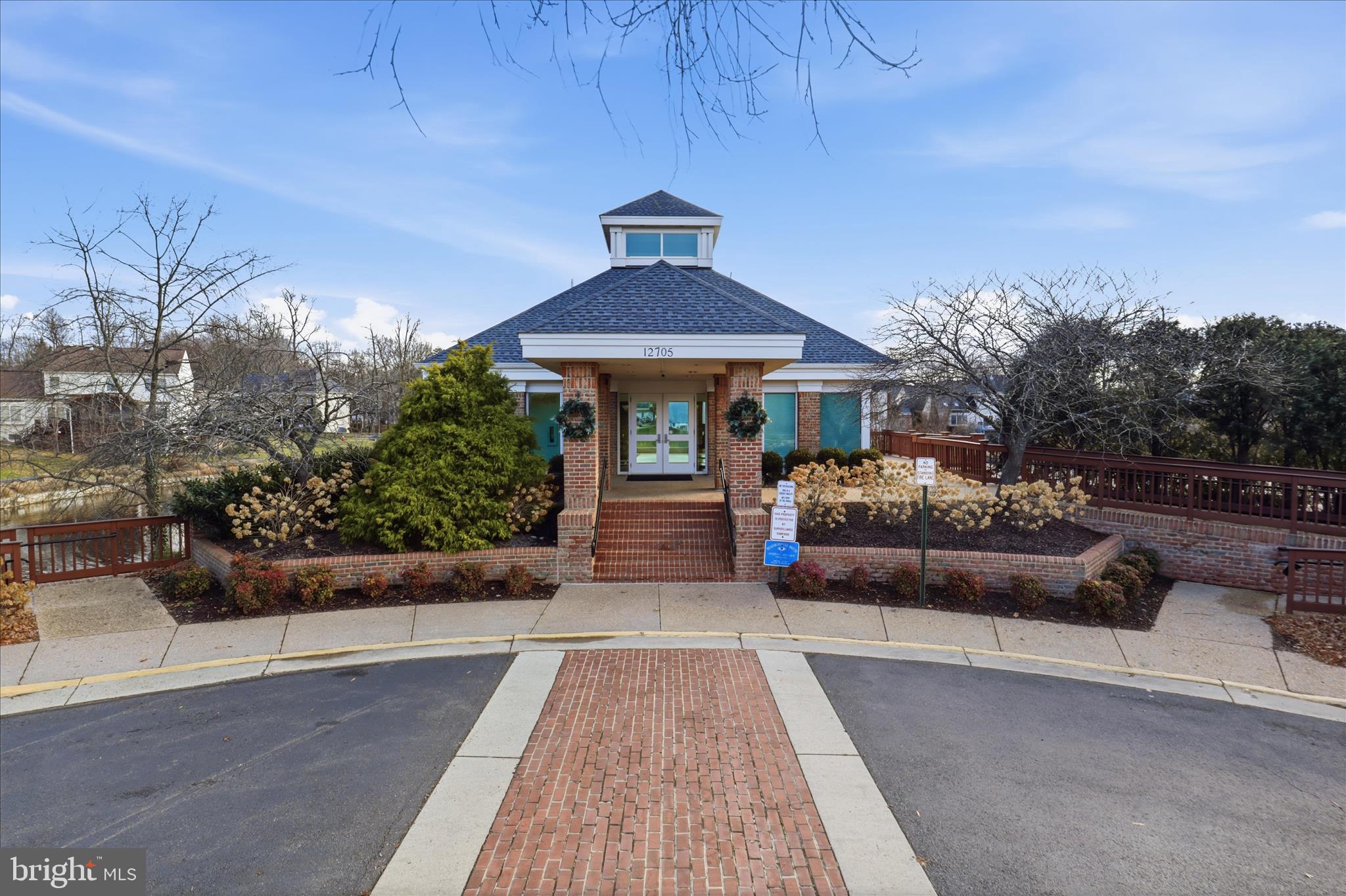 CENTURY OAK - Residential Lease