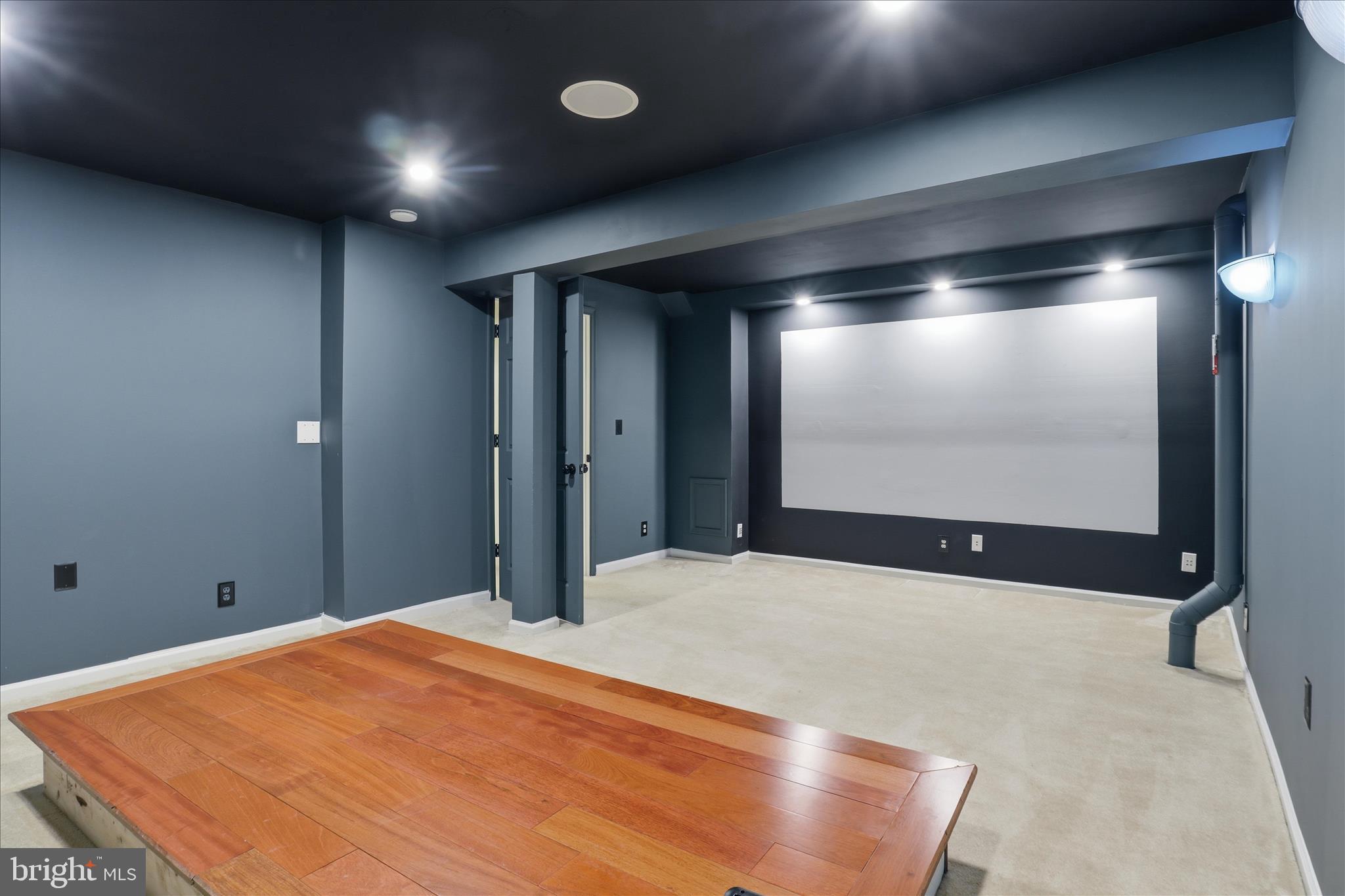 CENTURY OAK - Residential Lease